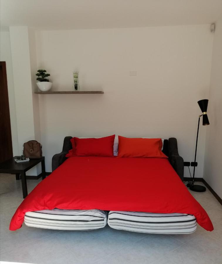S.G. House Apartment กัสเตลนูโอโว เดล การ์ดา ภายนอก รูปภาพ