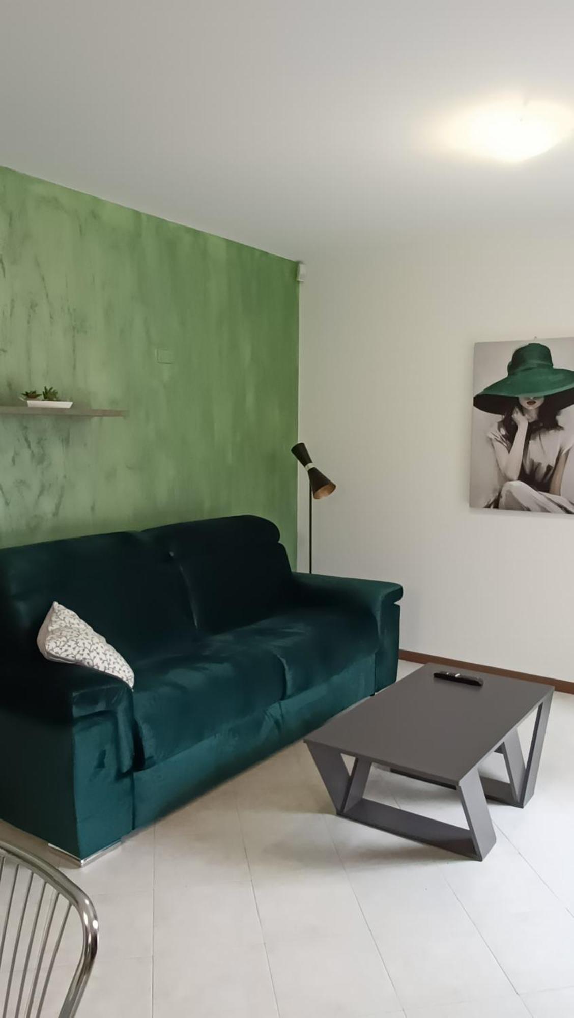 S.G. House Apartment กัสเตลนูโอโว เดล การ์ดา ภายนอก รูปภาพ